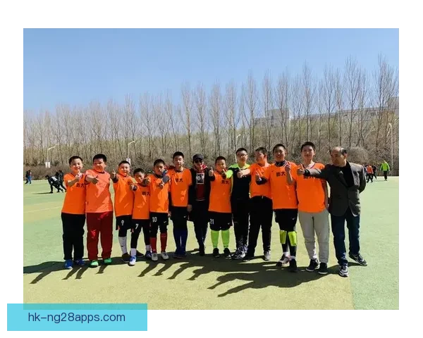 朱艺寄语唐天翼专注足球正当时