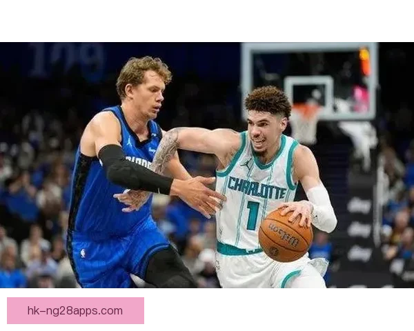 三球夏洛特市中心撞车幸无大碍